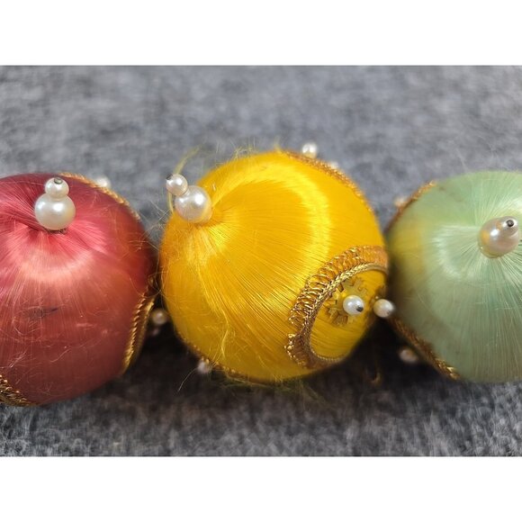 (3) Vintage Christmas Ornaments Push Pin Pink Yellow Green Tree Santa - Picture 4 of 8